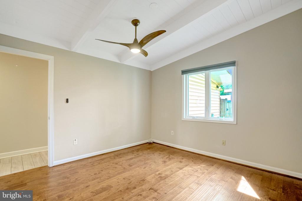 7113 CAROL LANE