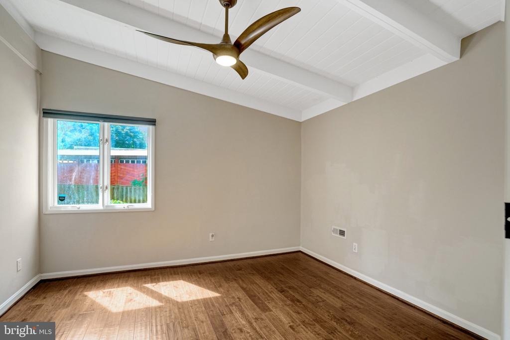 7113 CAROL LANE