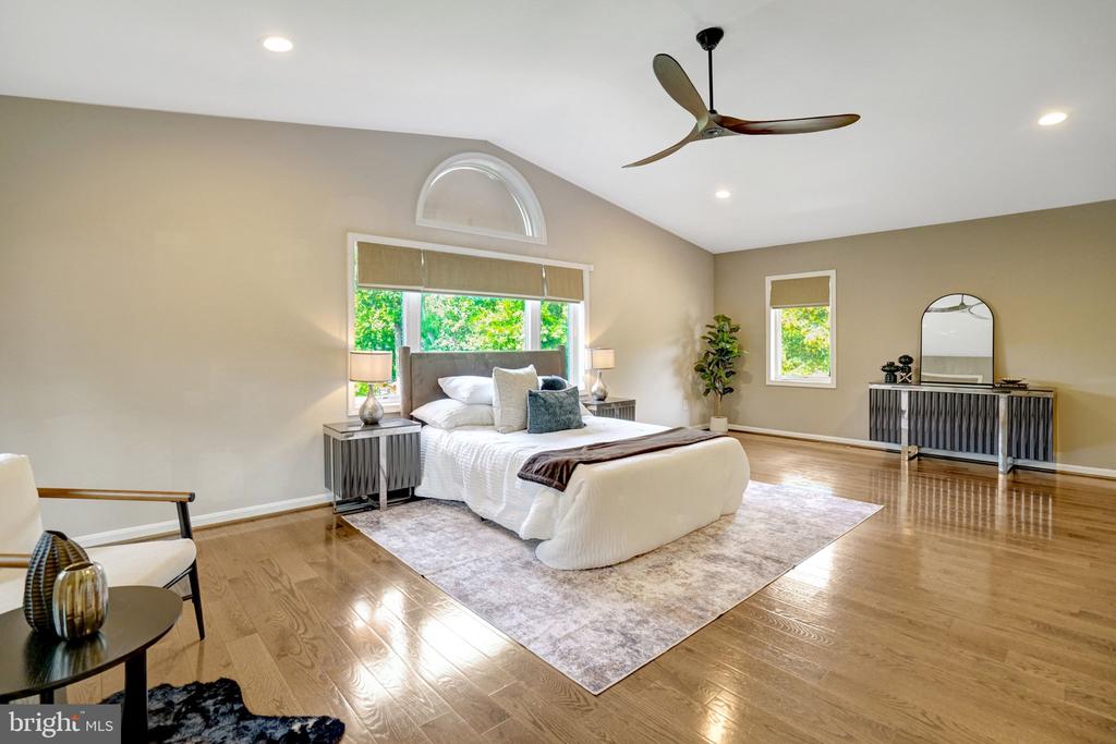 7113 CAROL LANE