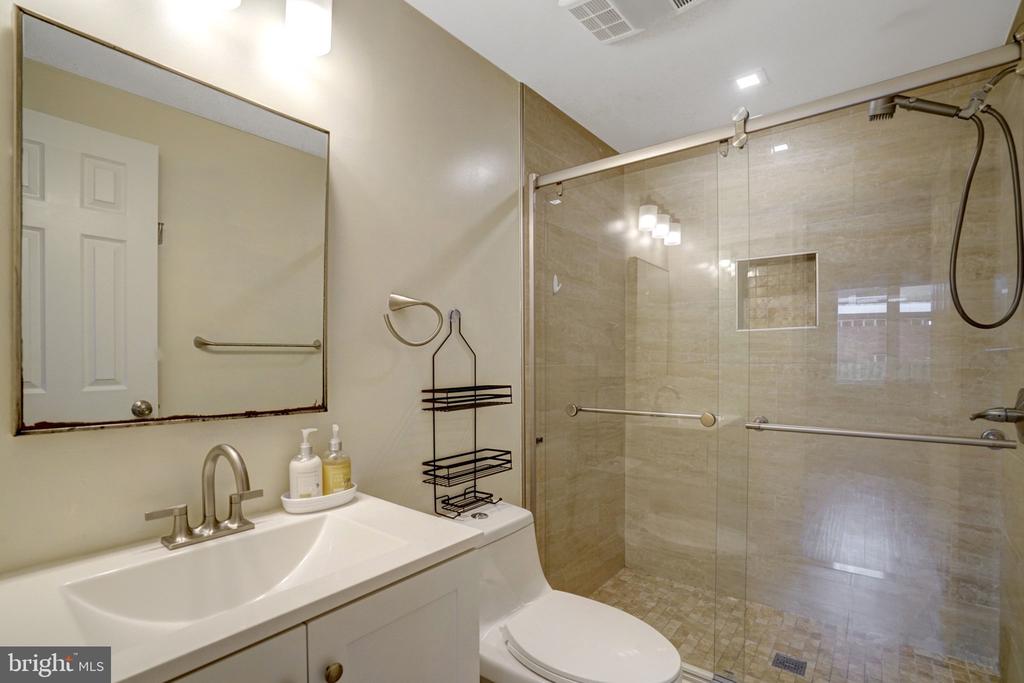 7113 CAROL LANE
