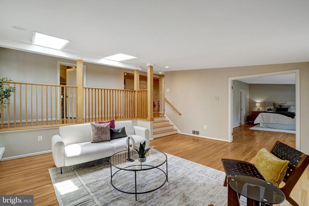 7113 CAROL LANE