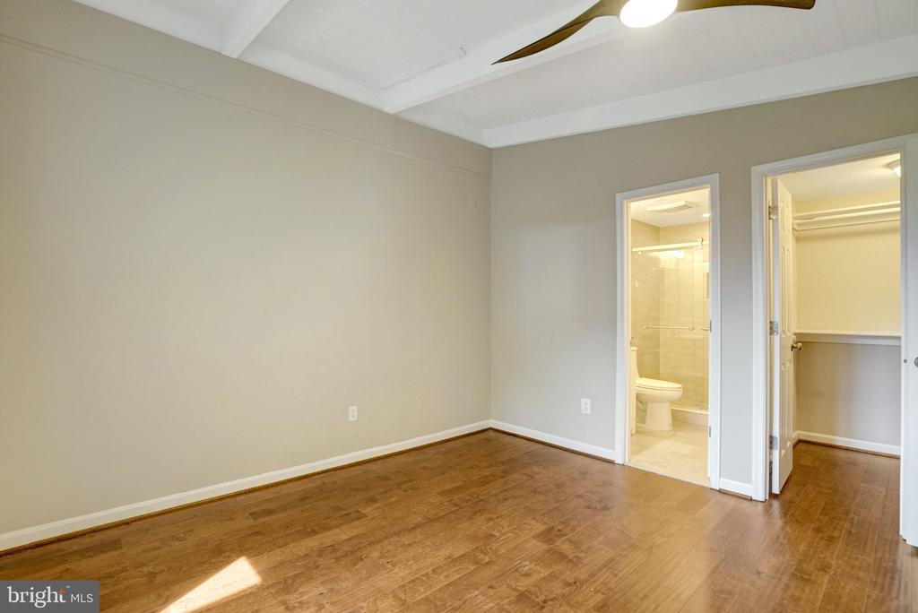 7113 CAROL LANE