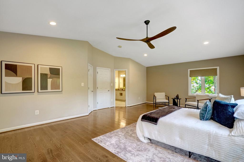 7113 CAROL LANE