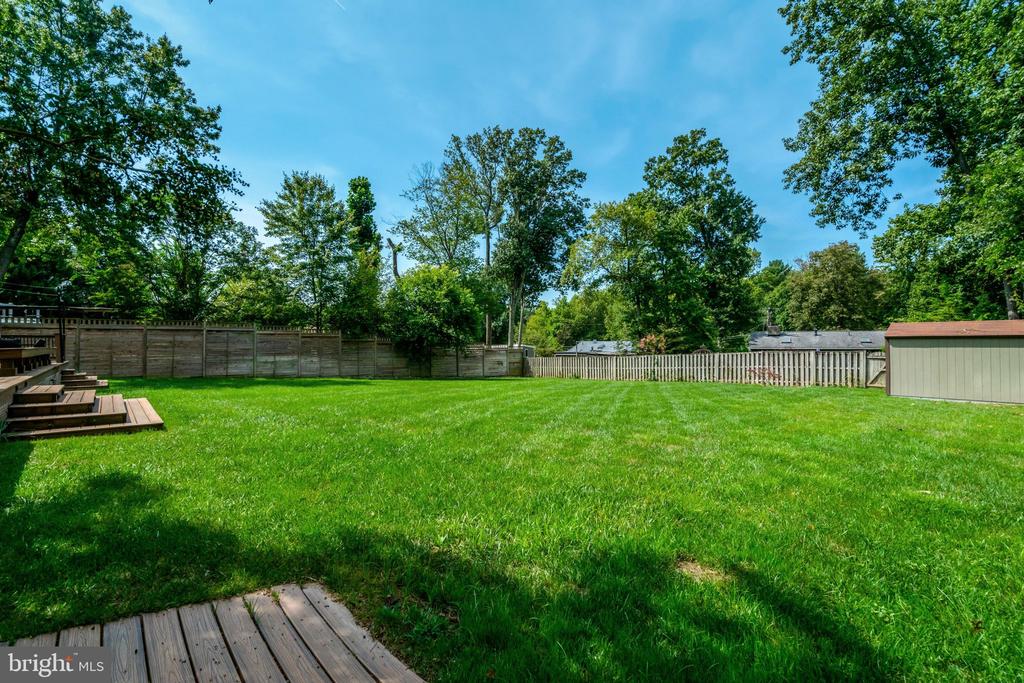 7113 CAROL LANE