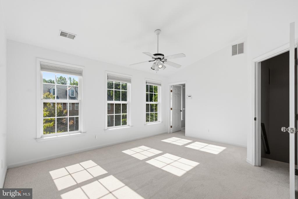12880 FAIR VALLEY COURT