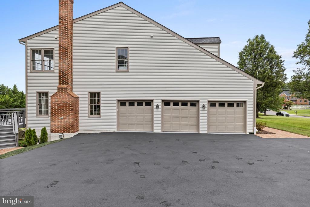 3454 VIRGINIA OAKS DRIVE