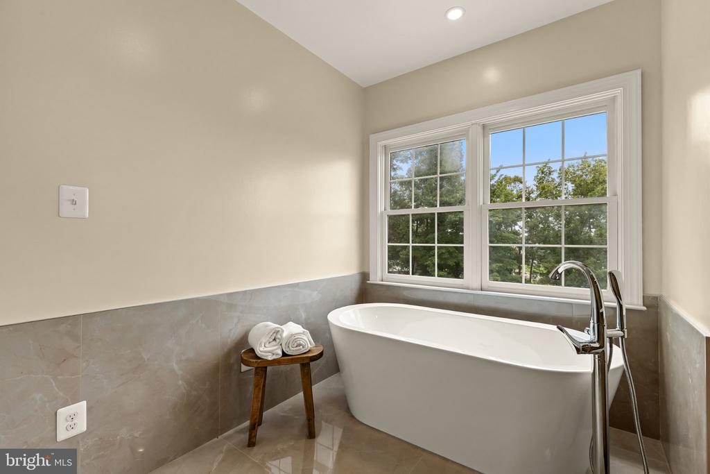 3454 VIRGINIA OAKS DRIVE