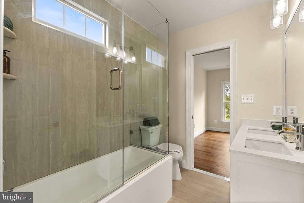 3454 VIRGINIA OAKS DRIVE