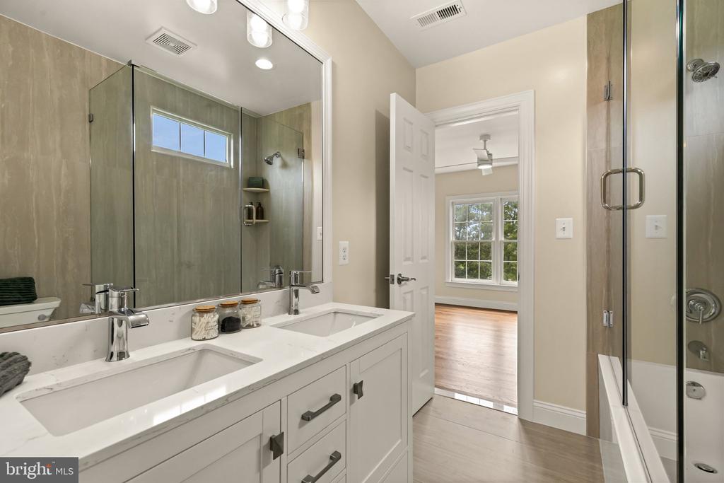 3454 VIRGINIA OAKS DRIVE