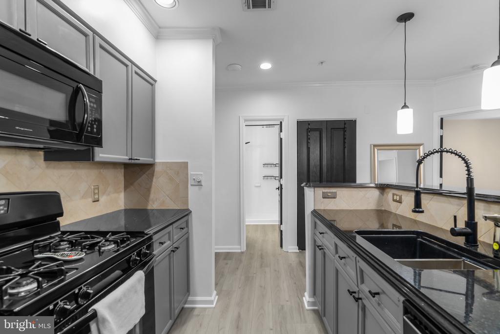 12919 ALTON SQUARE Unit: 202