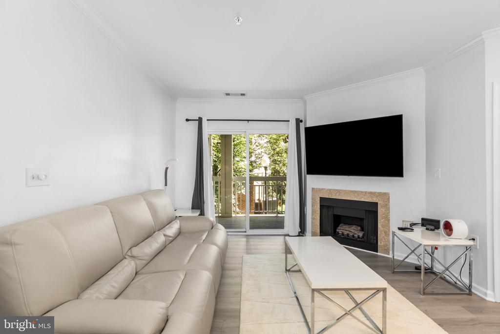12919 ALTON SQUARE Unit: 202