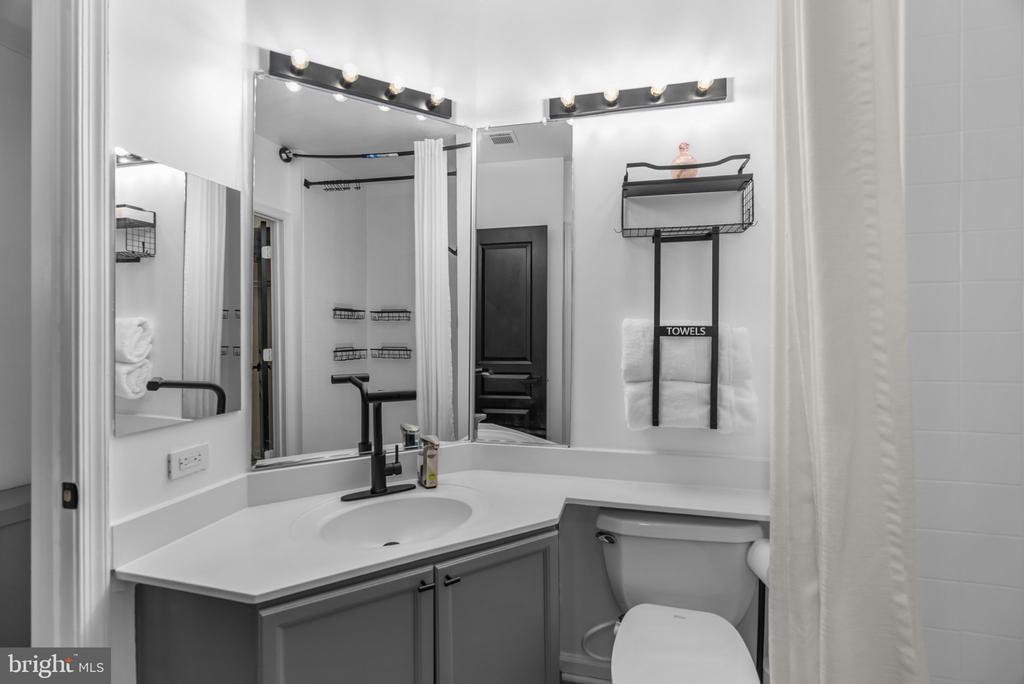 12919 ALTON SQUARE Unit: 202