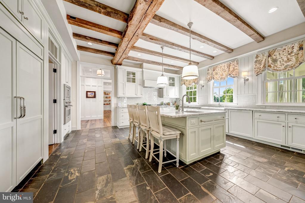 8133 GEORGETOWN PIKE