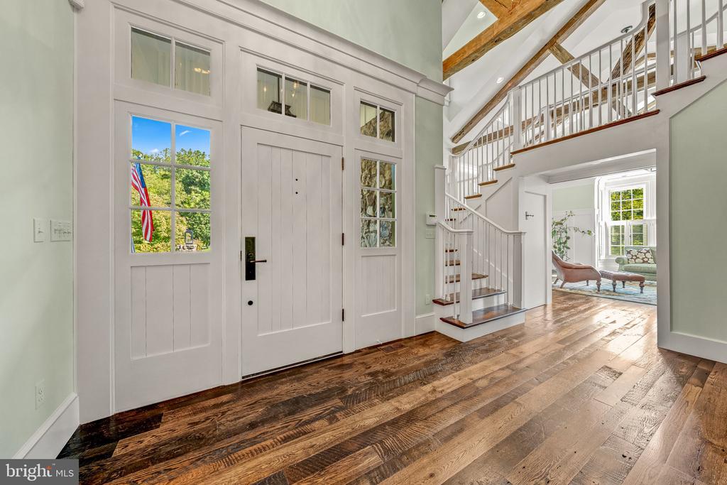 8133 GEORGETOWN PIKE