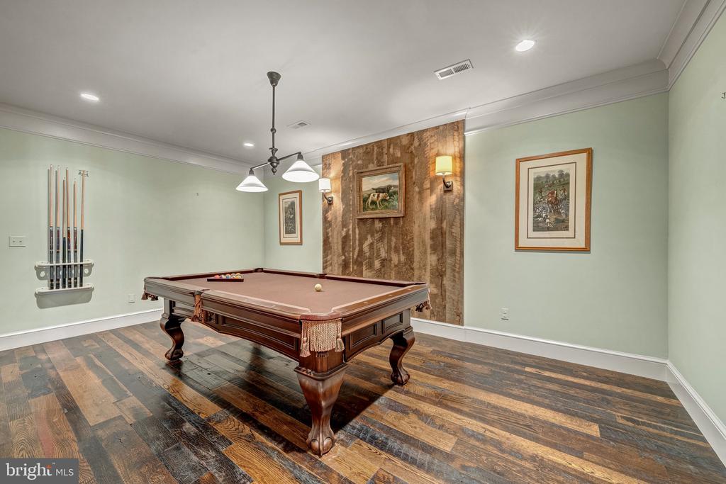 8133 GEORGETOWN PIKE