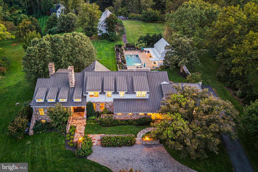 8133 GEORGETOWN PIKE