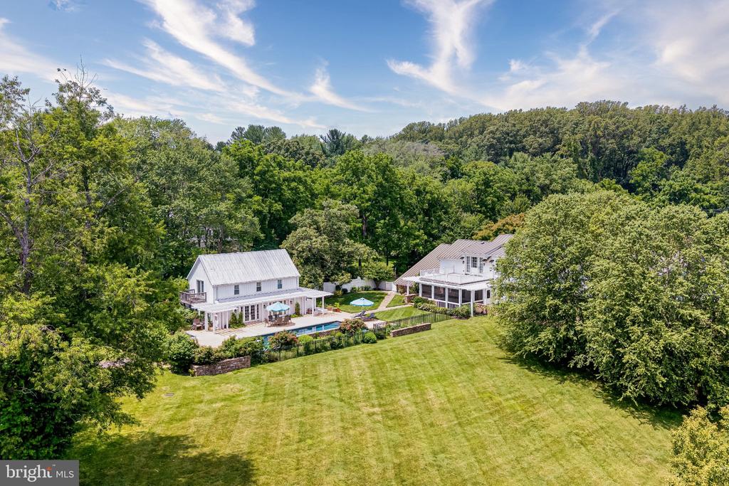 8133 GEORGETOWN PIKE