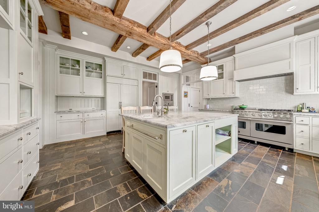 8133 GEORGETOWN PIKE