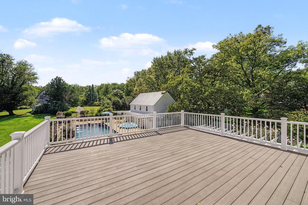 8133 GEORGETOWN PIKE