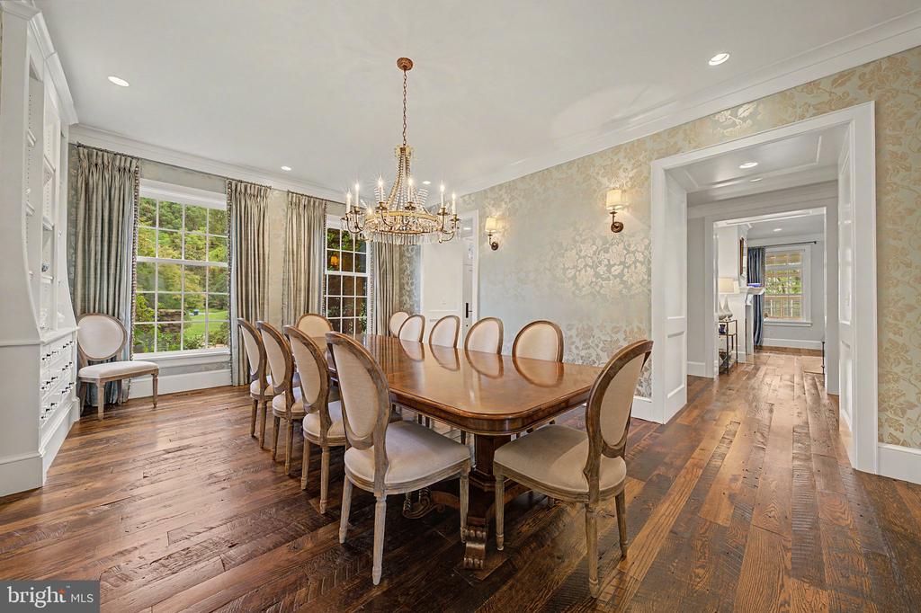 8133 GEORGETOWN PIKE