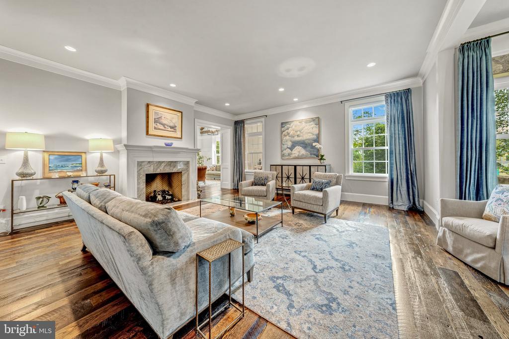 8133 GEORGETOWN PIKE