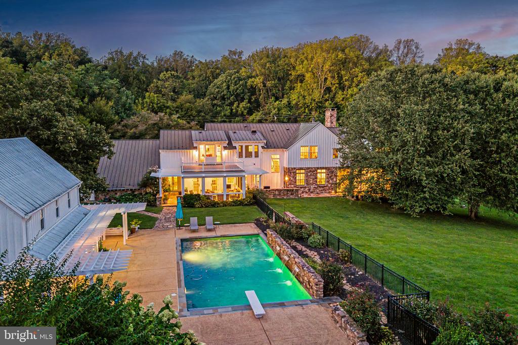 8133 GEORGETOWN PIKE