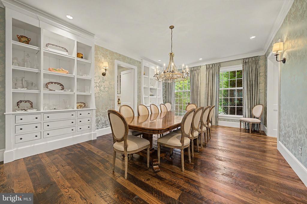 8133 GEORGETOWN PIKE