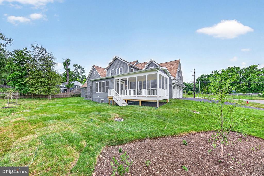 3913 VICTORIA OAKS TRAIL