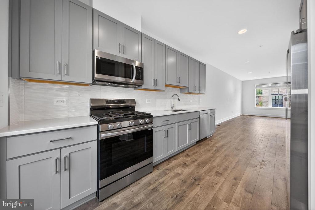 7348 BLADE DRIVE
