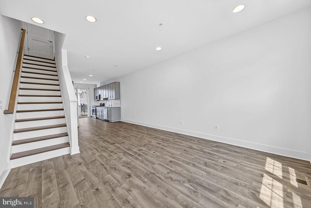 7348 BLADE DRIVE