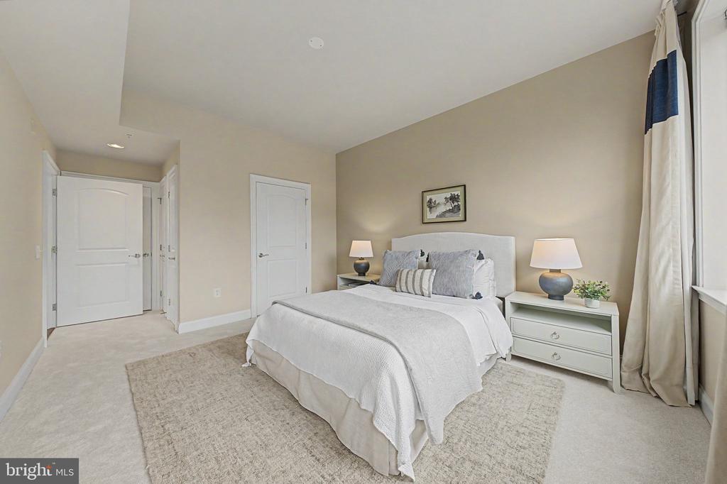 1450 EMERSON AVENUE Unit: 203