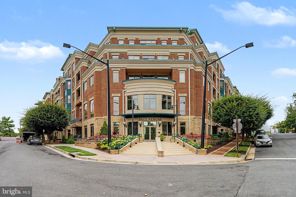 1450 EMERSON AVENUE Unit: 203