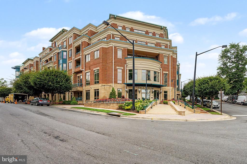 1450 EMERSON AVENUE Unit: 203