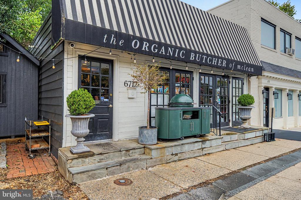 1450 EMERSON AVENUE Unit: 203