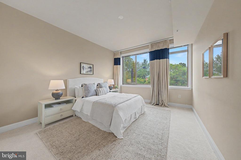 1450 EMERSON AVENUE Unit: 203