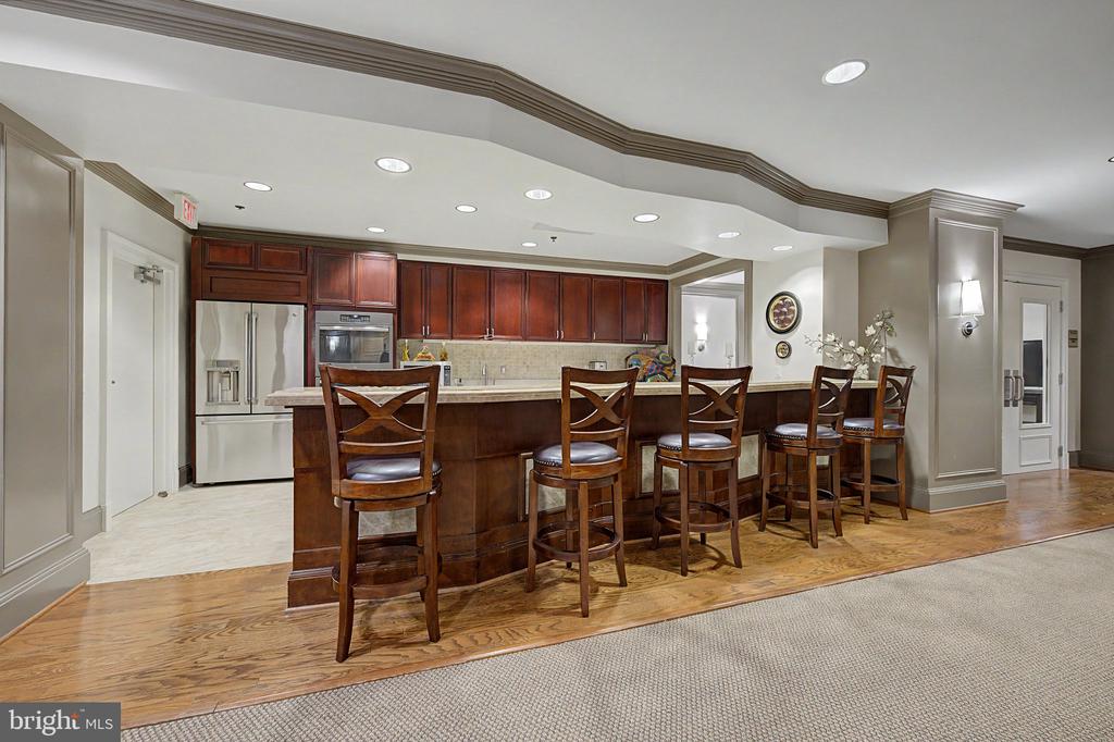 1450 EMERSON AVENUE Unit: 203