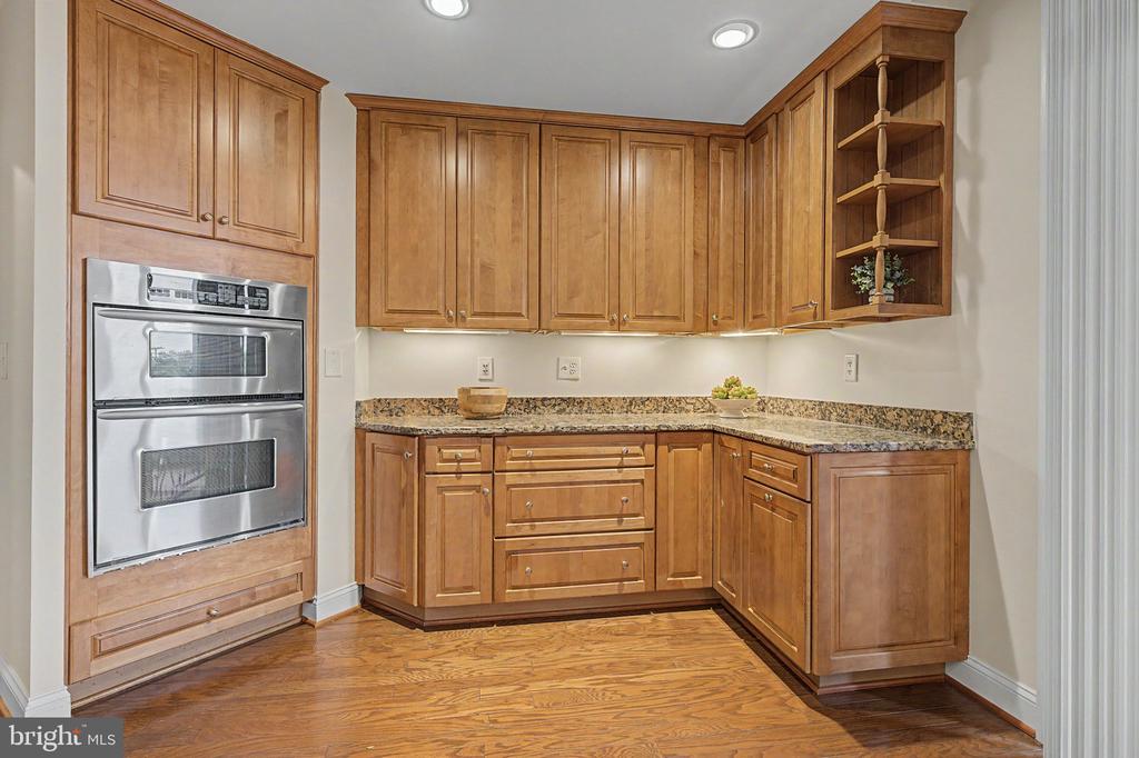 1450 EMERSON AVENUE Unit: 203