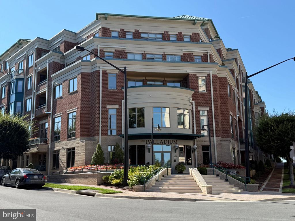 1450 EMERSON AVENUE Unit: 203