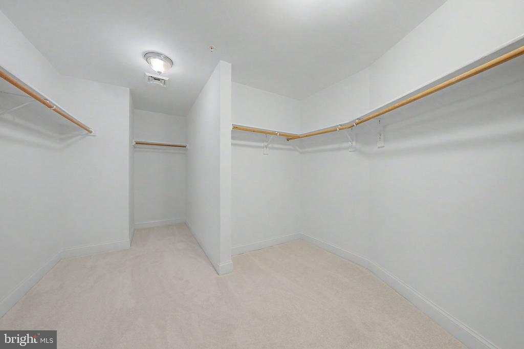 1450 EMERSON AVENUE Unit: 203