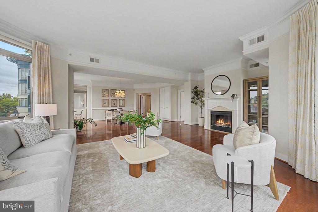 1450 EMERSON AVENUE Unit: 203