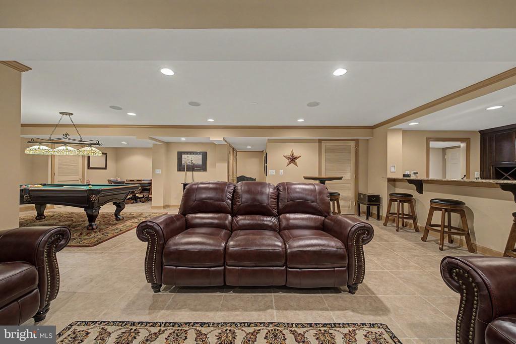 6854 CORDER LANE