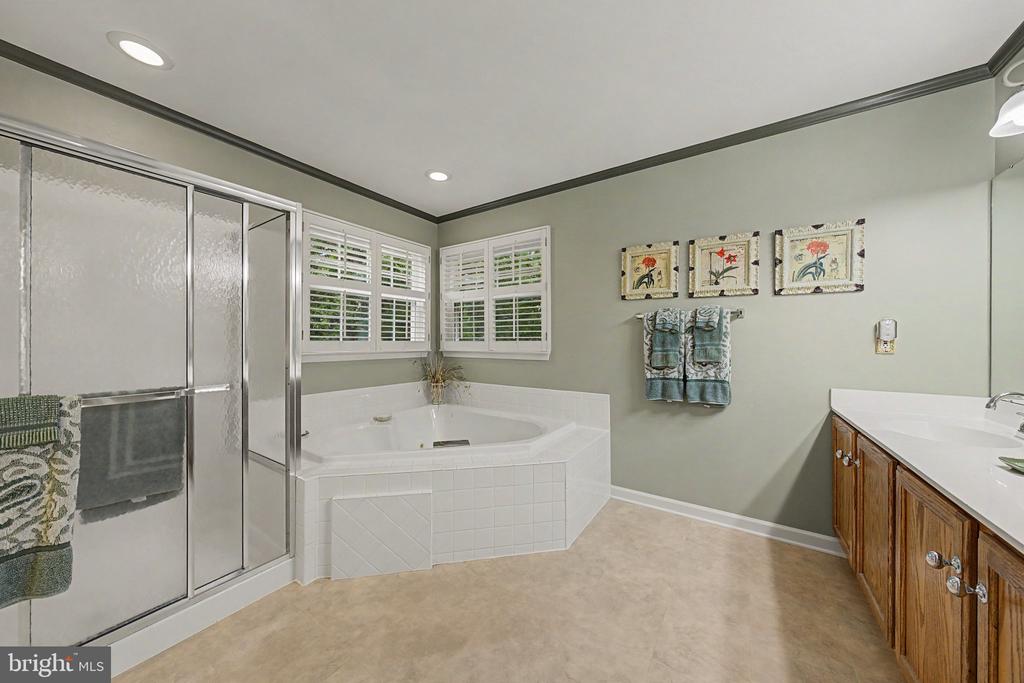 6854 CORDER LANE