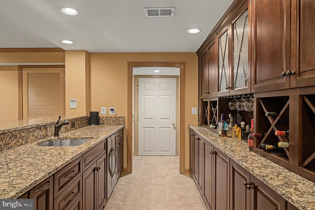 6854 CORDER LANE