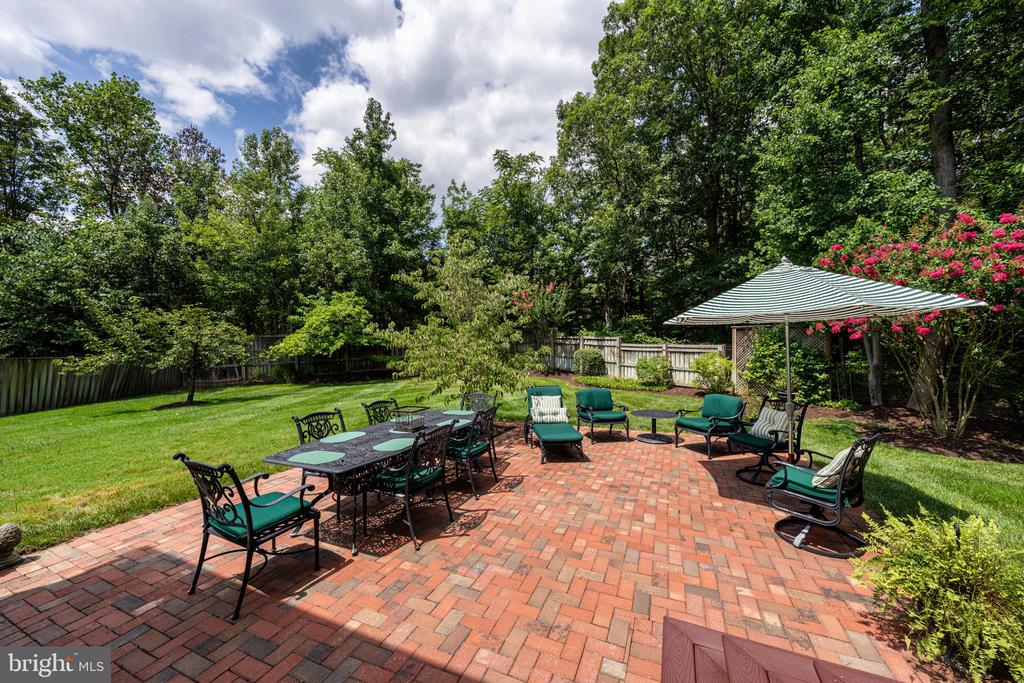 6854 CORDER LANE