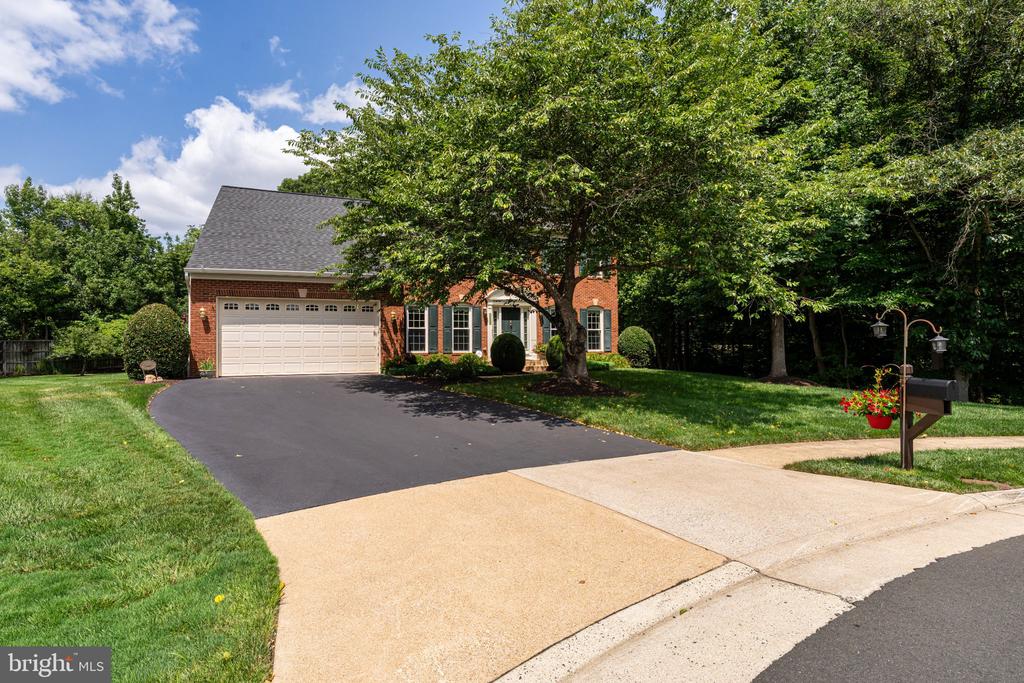 6854 CORDER LANE