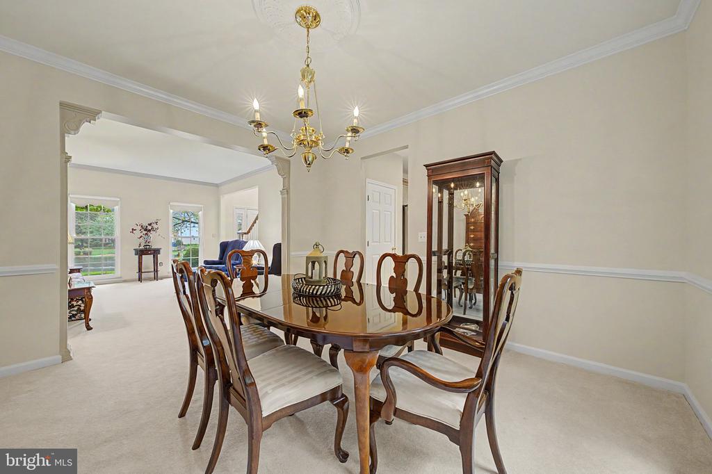 6854 CORDER LANE