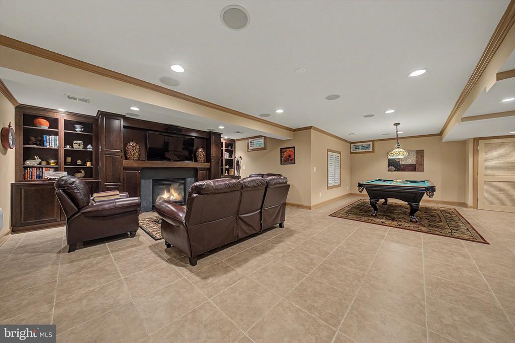 6854 CORDER LANE