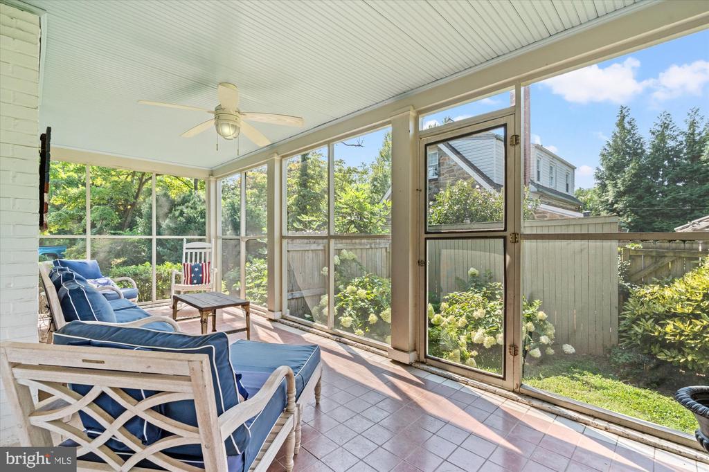 6422 BOULEVARD VIEW