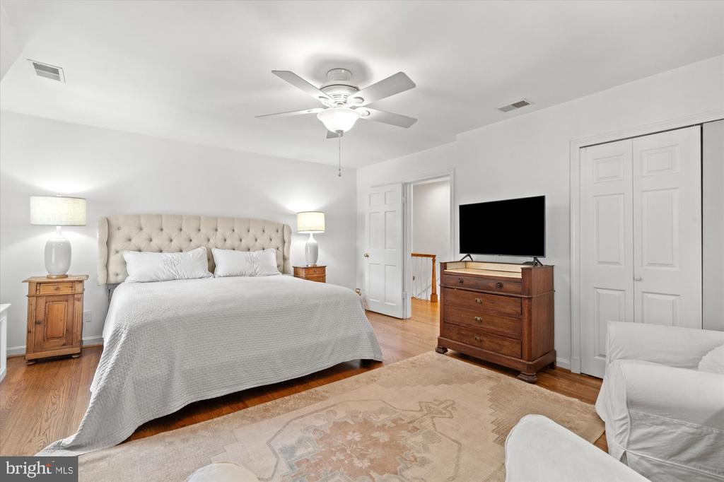 6422 BOULEVARD VIEW