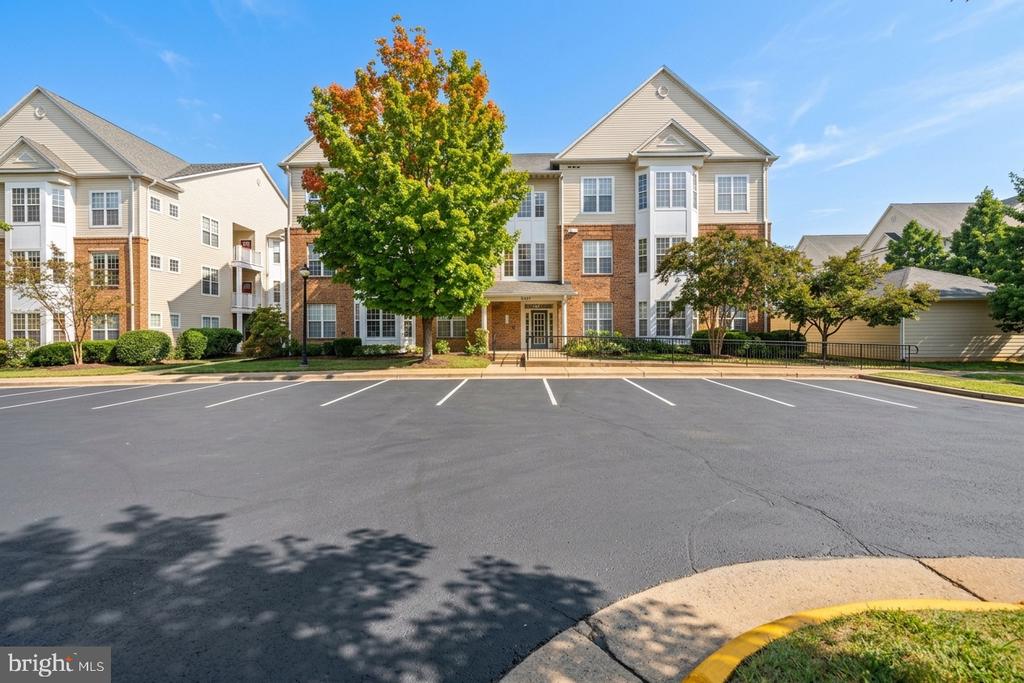 6481 CHEYENNE DRIVE Unit: 102